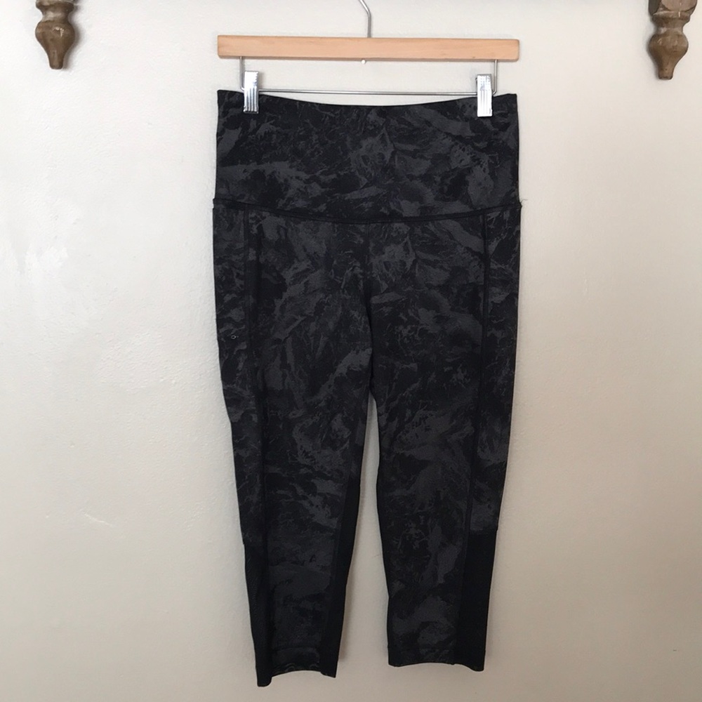Like New Lole Workout‎ Capri. Medium